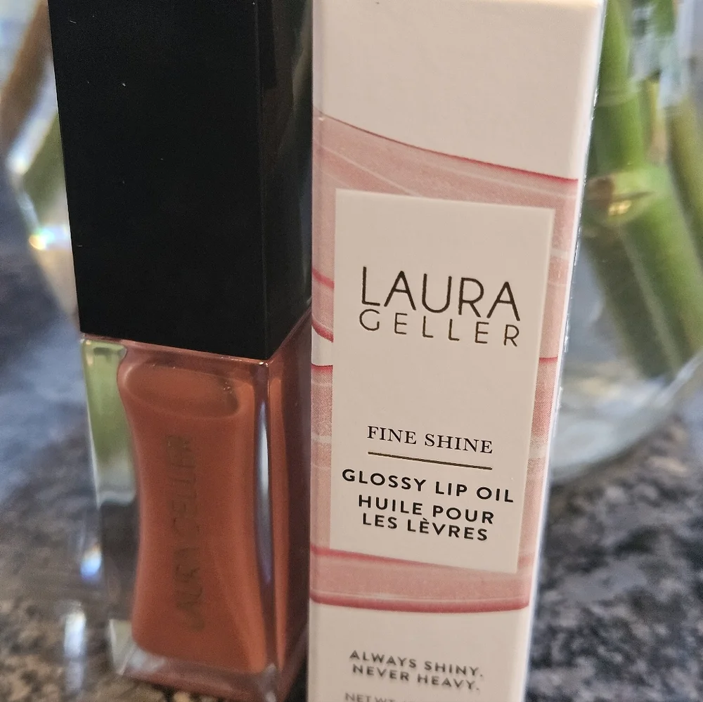 Laura Geller Fine Shine Glossy Lip Oil - Picture 5 of 14